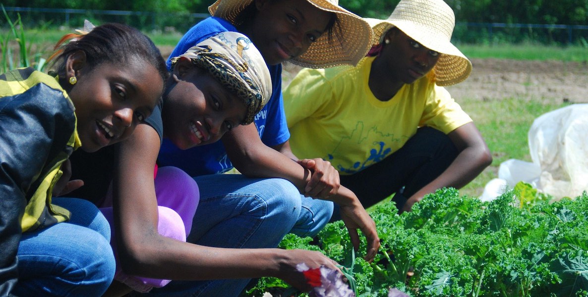 Community Farm at Bartram's Garden volunteers
