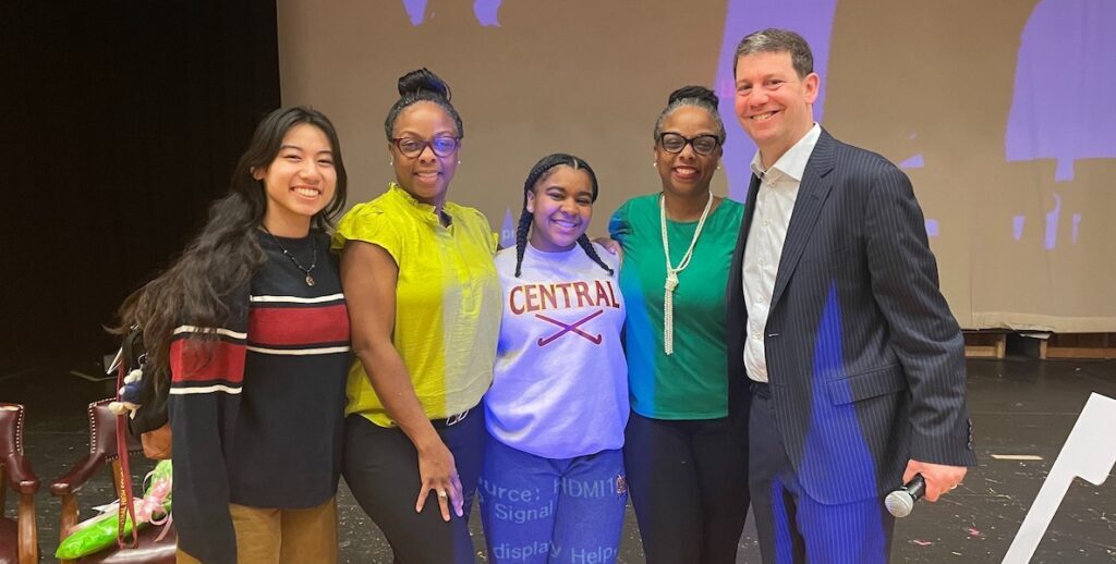 "Twin Sister Docs" Elena McDonald and Delana Wardlaw visit Temple University, their alma mater.