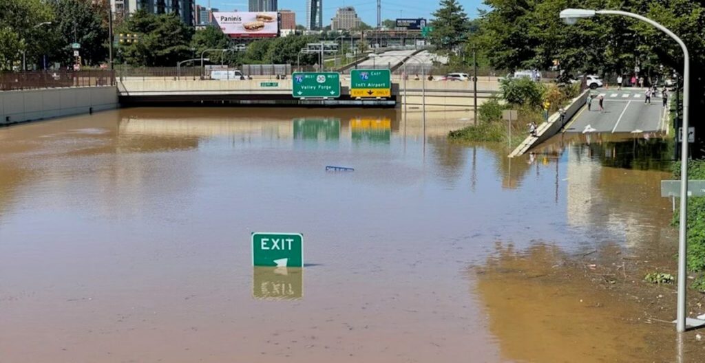 Flooded expressway in Philadelphia hurrican Ida