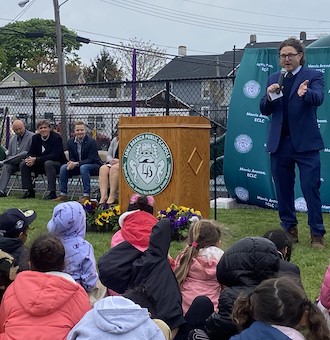 Sustainable Jersey Director Randall Solomon speaks with students at the Morris Avenue Early Childhood Learning Center in Long Branch, New Jersey. The Garden State is the first in the country to mandate multi-disciplinary climate change education.