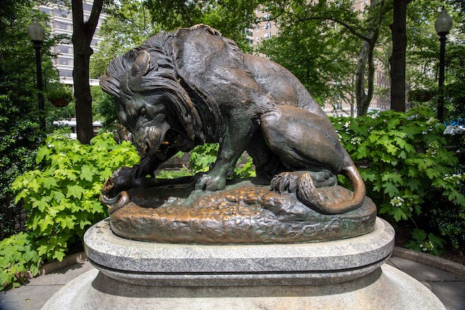Antoine-Louis Barye's A bronze sculpture of <em>Lion Crushing a Serpent</em>, which stands in Rittenhouse Square, Philadelphia.